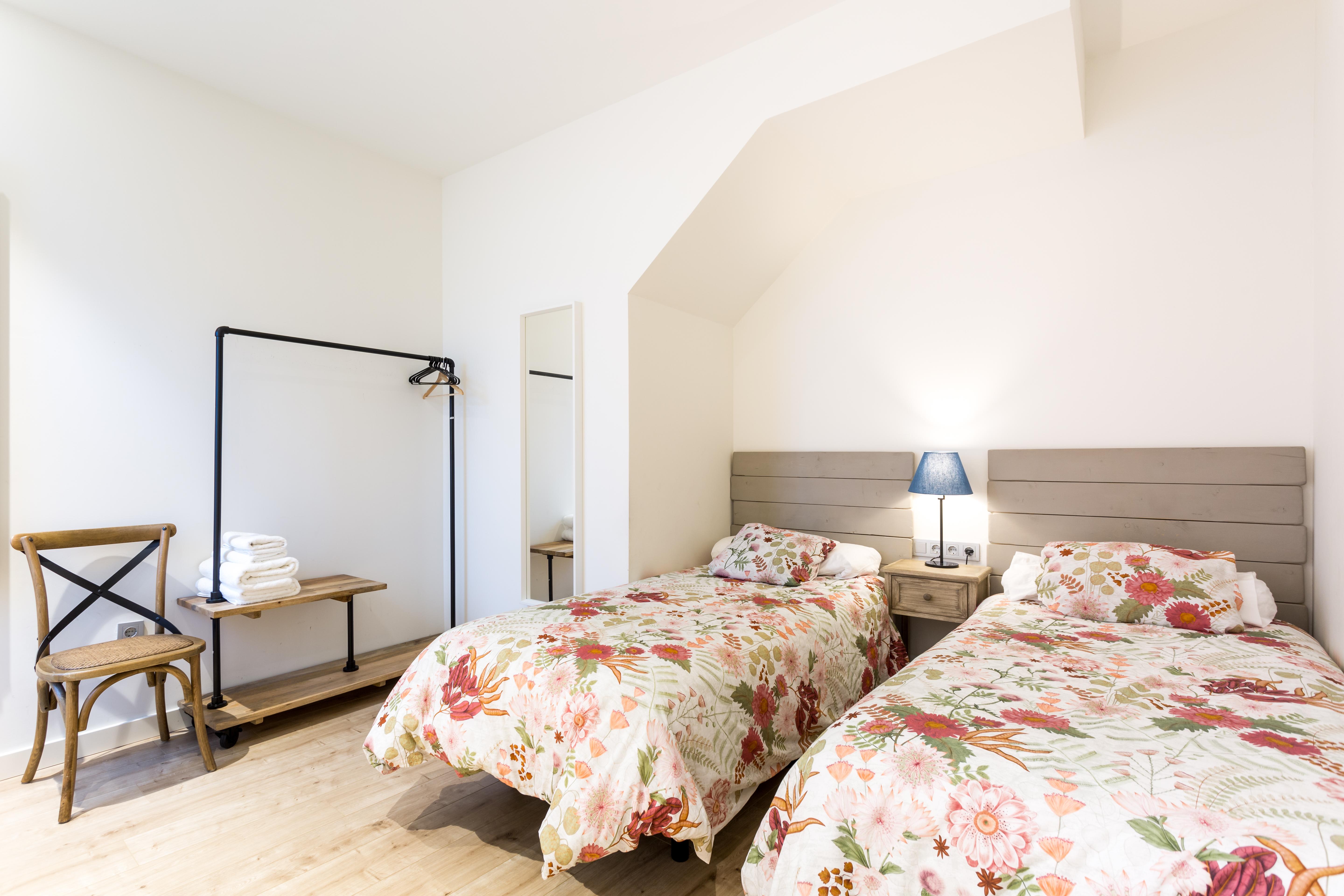 Ln Apartamentos Lanza Piscina Parking Disponible, Seville